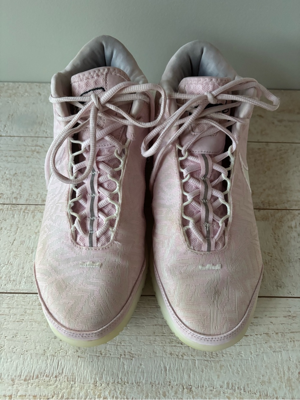 Nike Zoom LeBron NXXT Genisus Iridescent Pink (Men’s 8.5/Women’s 10)